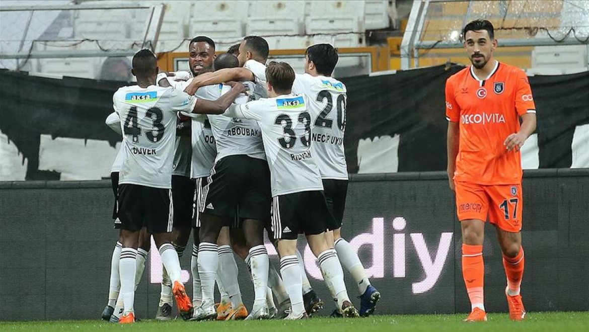 Beşiktaş Medipol Başakşehir'i 3 golle geçti