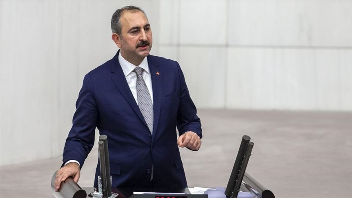 Adalet Bakanı Gül: FETÖ ile mücadele eden bu yargıya kimse leke düşüremez