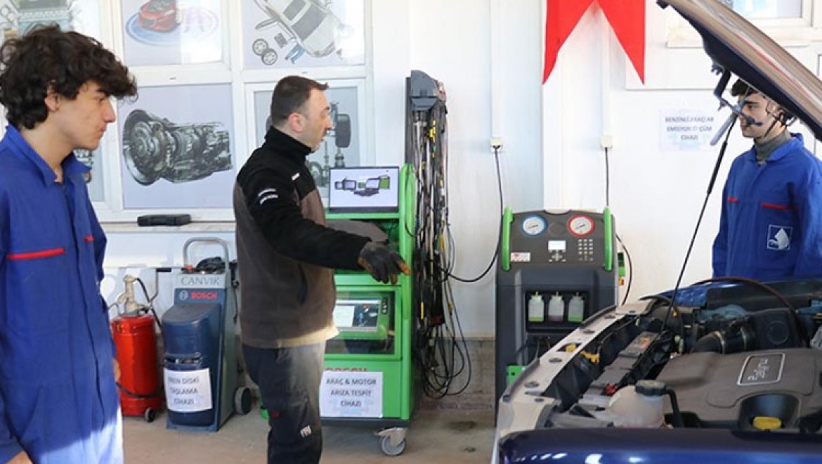Yalova'da kurulan meslek lisesi elektrikli araç sektörüne kalifiye eleman yetiştirecek