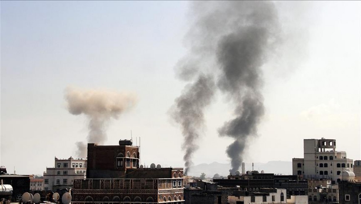 Koalisyon Güçlerinden Sana'ya Yoğun Hava Saldırısı