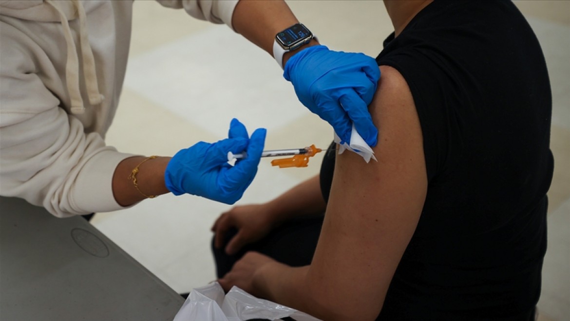 New York eyaleti çalışanlarına Kovid-19 aşısı veya haftalık test zorunluluğu getirildi