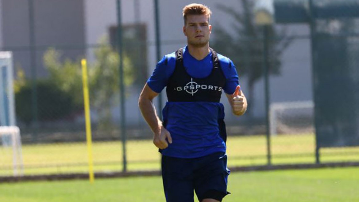 Trabzonspor Sörloth'un transferinin gerçekleştiğini açıkladı