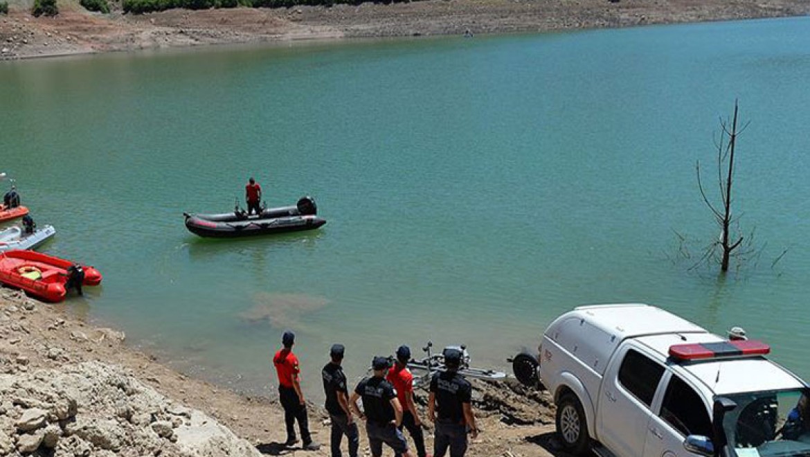 Tunceli'de kaybolan Gülistan Doku'yu su altında arama çalışmaları sona erdi