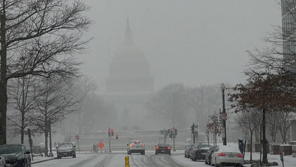 ABD'de kar fırtınası Washington ve çevresinde hayatı olumsuz etkiledi