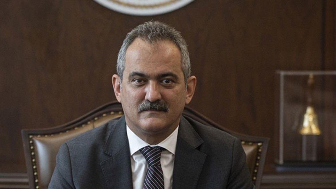 Milli Eğitim Bakanı Özer, bakanlığa 5 bin sözleşmeli personel alınacağını açıkladı