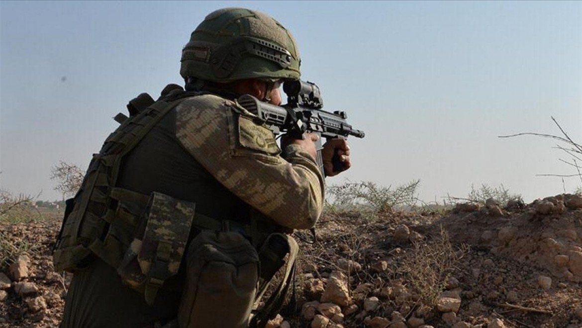 Barış Pınarı ve Zeytin Dalı bölgelerinde 4 PKK/YPG'li terörist etkisiz hale getirildi