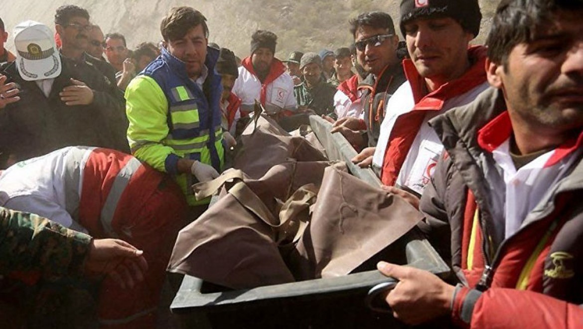 İran'da Düşen Uçakta,Pilotlardan Biri Kayıp İddiası
