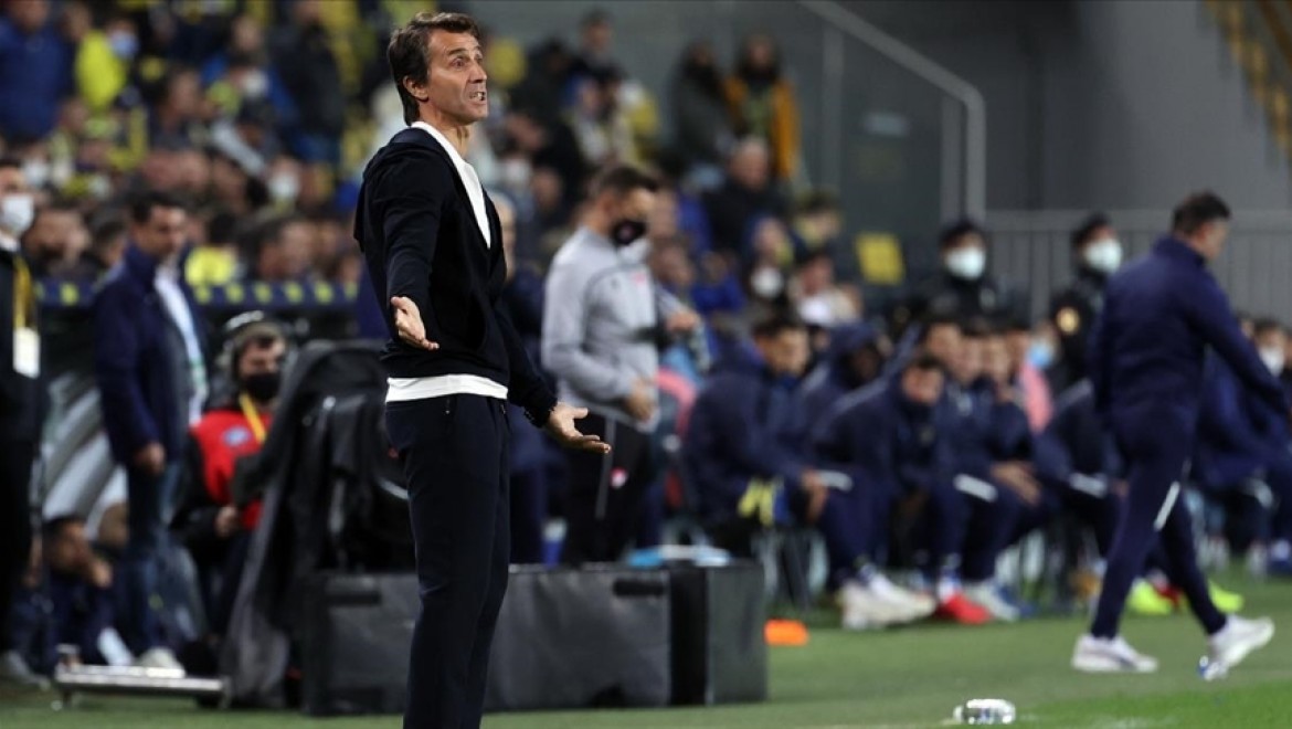 Aytemiz Alanyaspor Teknik Direktörü Korkmaz: Fenerbahçe'yi burada yenmek zordu, biz bunu başardık