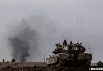 Filistinli gruplar, Gazze Şeridi'nin farklı bölgelerinde İsrail askerlerini ve araçlarını hedef aldıklarını belirtti