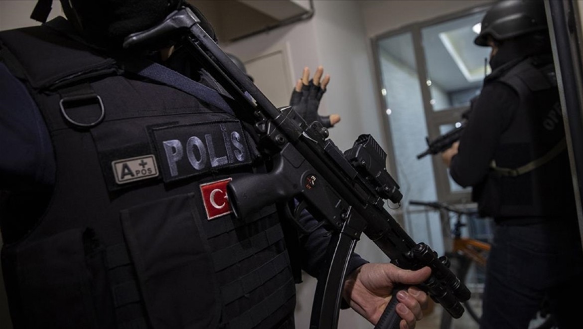 İstanbul'da terör örgütü DEAŞ operasyonunda çok sayıda kişi gözaltına alındı