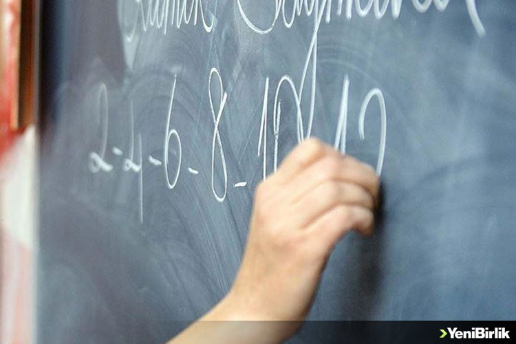 Milli Eğitim Bakanı Özer: Başöğretmenlik eğitim programının süresi 25 Eylül'e kadar uzatıldı