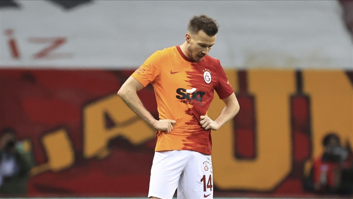 Galatasaraylı futbolcu Martin Linnes'in annesi vefat etti