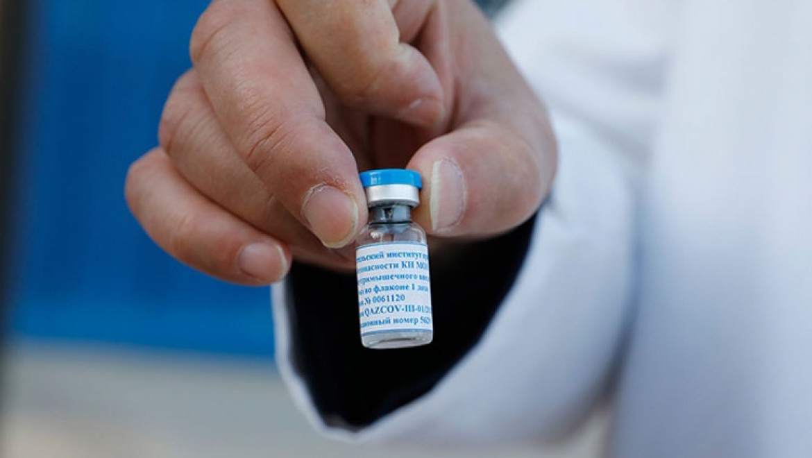 Kazakistan'ın Kovid-19 aşısı Türkiye'de şişelenecek