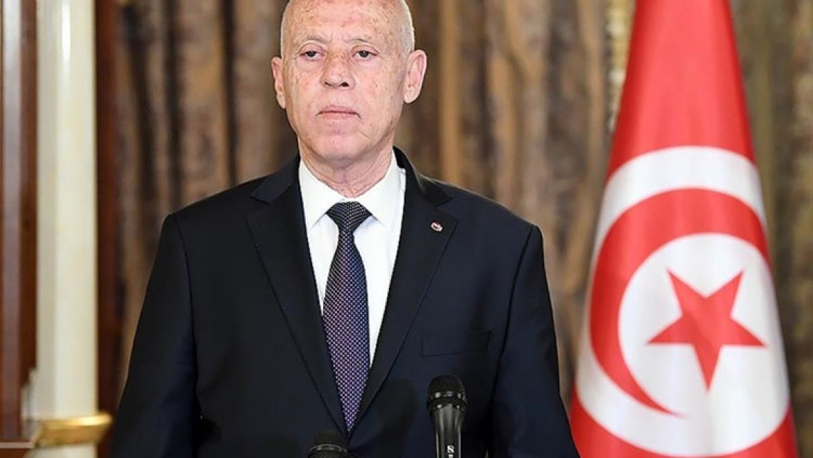 Tunus Cumhurbaşkanı, bazı üst düzey devlet yetkililerinin görevlerine son verdi
