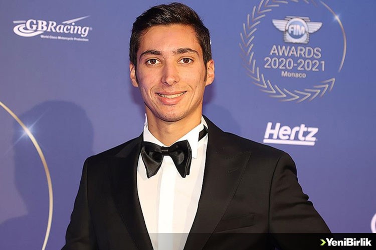 Dünya Superbike şampiyonu Toprak Razgatlıoğlu, ödülünü Monako'da aldı