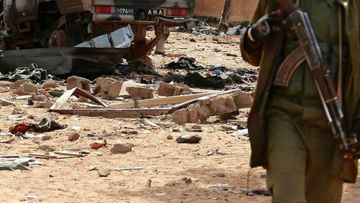 Mali'de askeri kampa terör saldırısı...