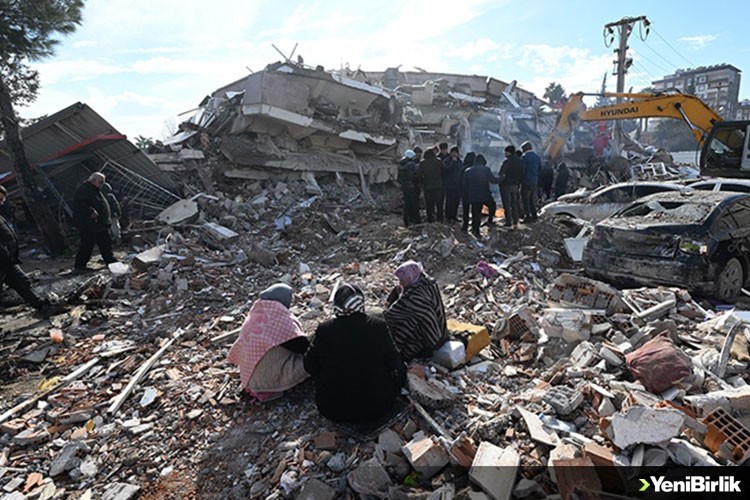 Katar, Türkiye ve Suriye'deki depremzedelere 10 bin konteyner ev gönderecek