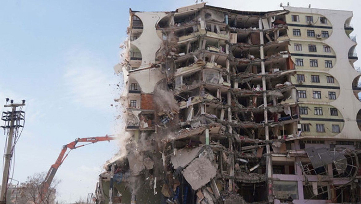 Diyarbakır'da depremde yıkılan Galeria Sitesi'nin müteahhidi Ankara'da yakalandı