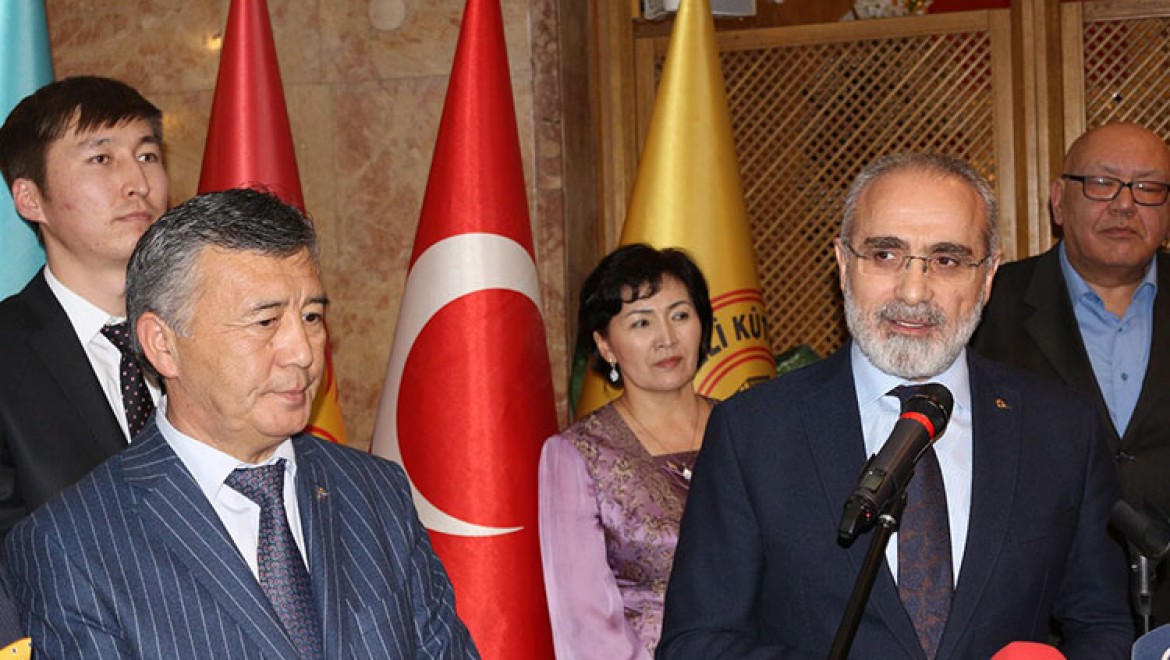 Kırgız yazar Cengiz Aytmatov Ankara'da anıldı