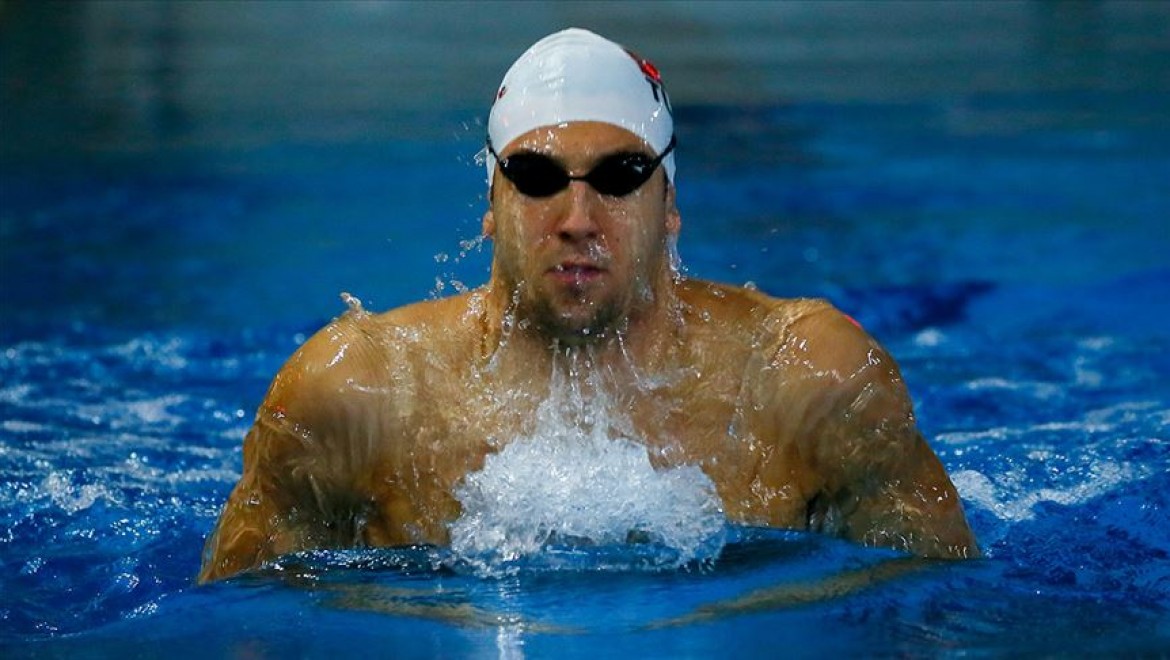 Milli yüzücü Emre Sakçı'dan Avrupa rekoru