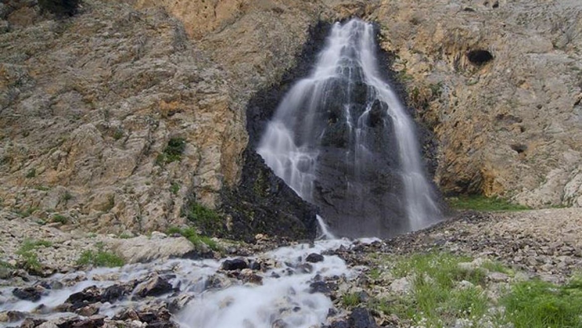 Munzur Dağları'ndaki saklı güzellik: Dalik Şelalesi