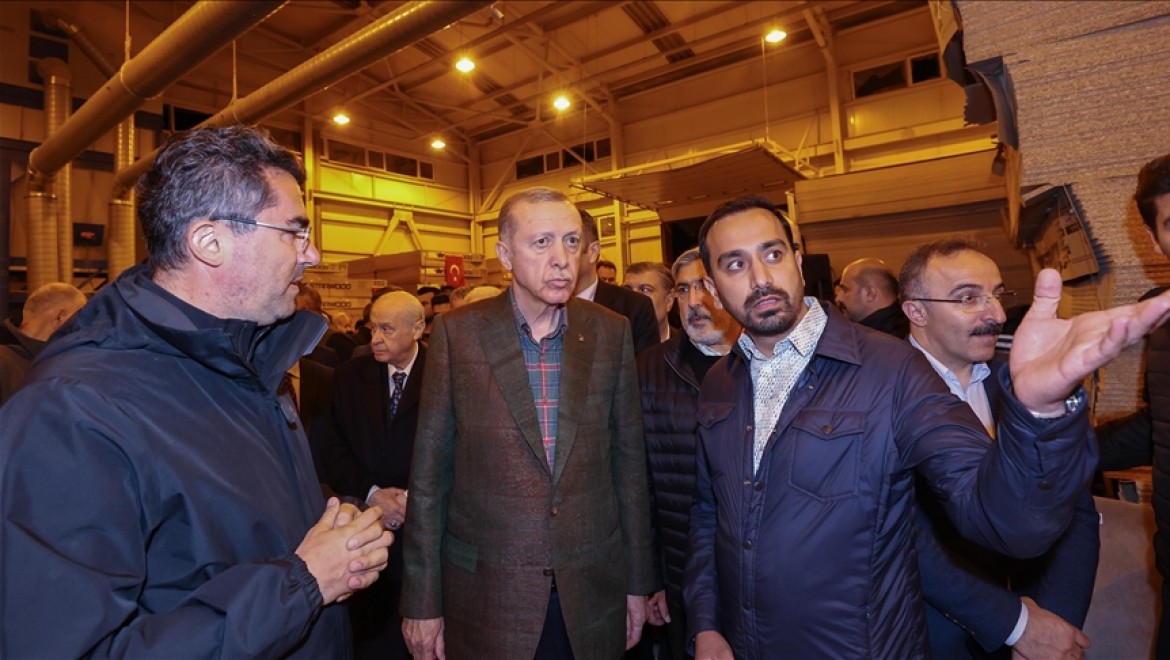 Cumhurbaşkanı Erdoğan, Antakya Mobilyacılar İhtisas Sanayi Sitesi'ni ziyaret etti
