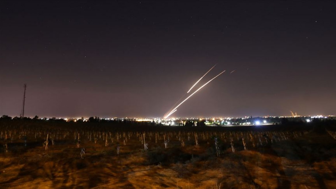 İsrail'in Başkenti Tel Aviv'e Roket Atıldı