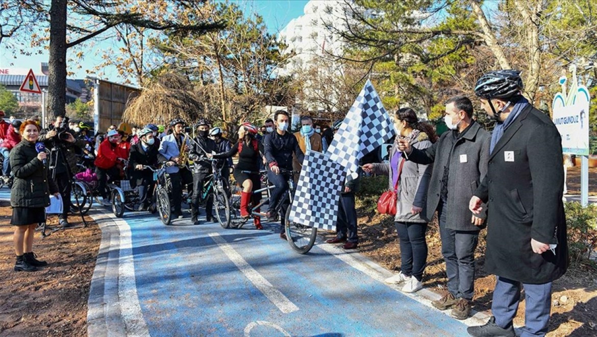 Ankara Büyükşehir Belediyesinin 'Bisiklet Yolu Projesi'nin ilk etabı tamamlandı