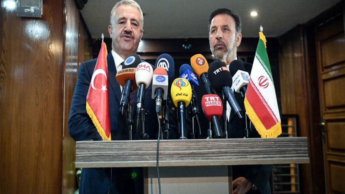 Ulaştırma, Denizcilik ve Haberleşme Bakanı Arslan İran'da