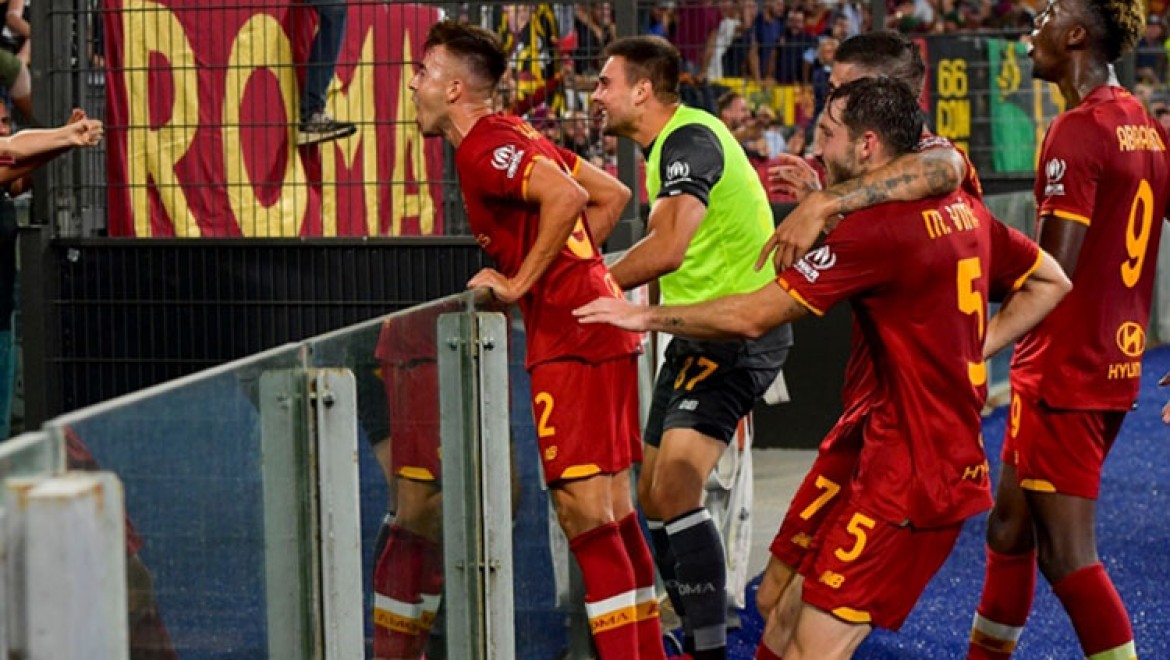 Roma, teknik direktörü Jose Mourinho'nun 1000. maçında son dakika golüyle galip geldi