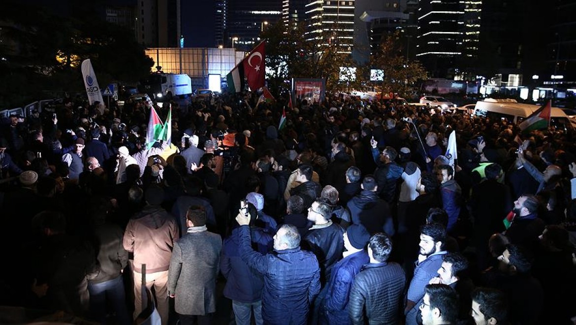 İsrail'in İstanbul Başkonsolosluğu Önünde Protesto
