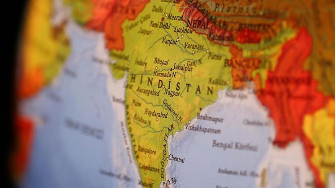 Hindistan'da Otel Yangını: 17 Ölü