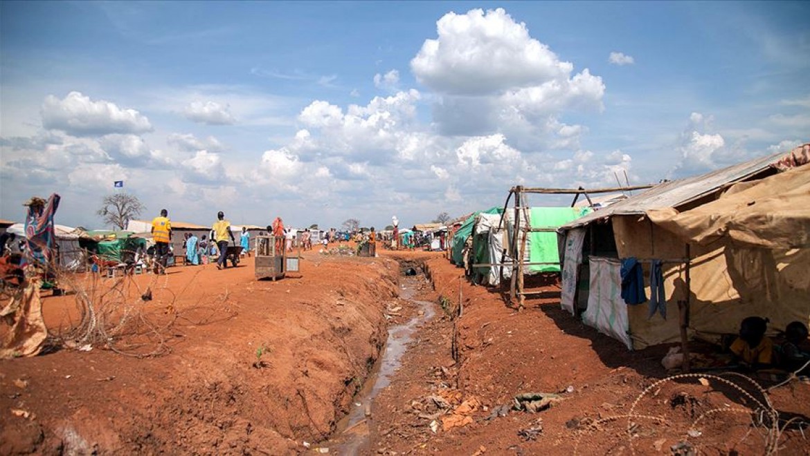 BM Sudan'daki kampların yetkililere devredilmesini askıya aldı