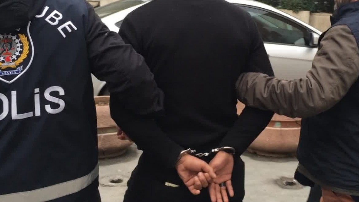 Ünlü Rapçi 'Ezhel' Tutuklandı