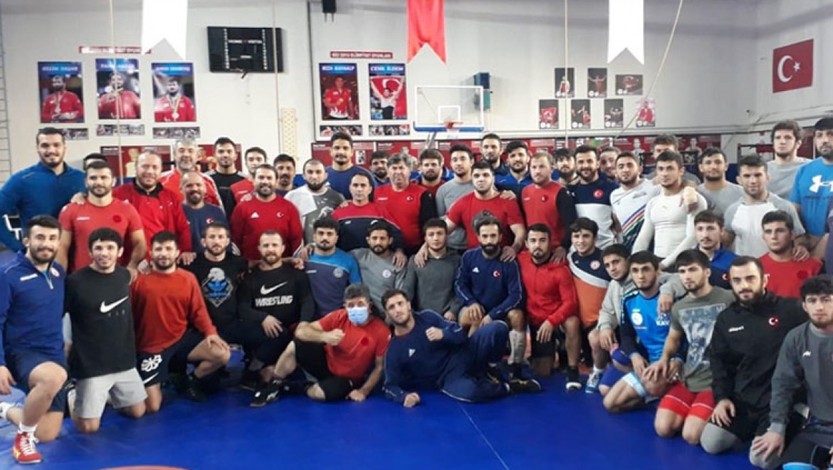 Azerbaycan Serbest Güreş Milli Takımı Ankara'da