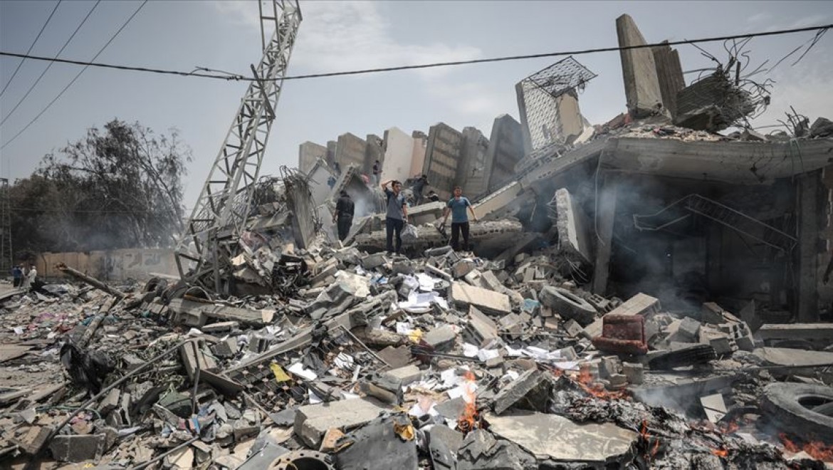 İsrail Gazze'de sivil alanları kasten hedef aldı