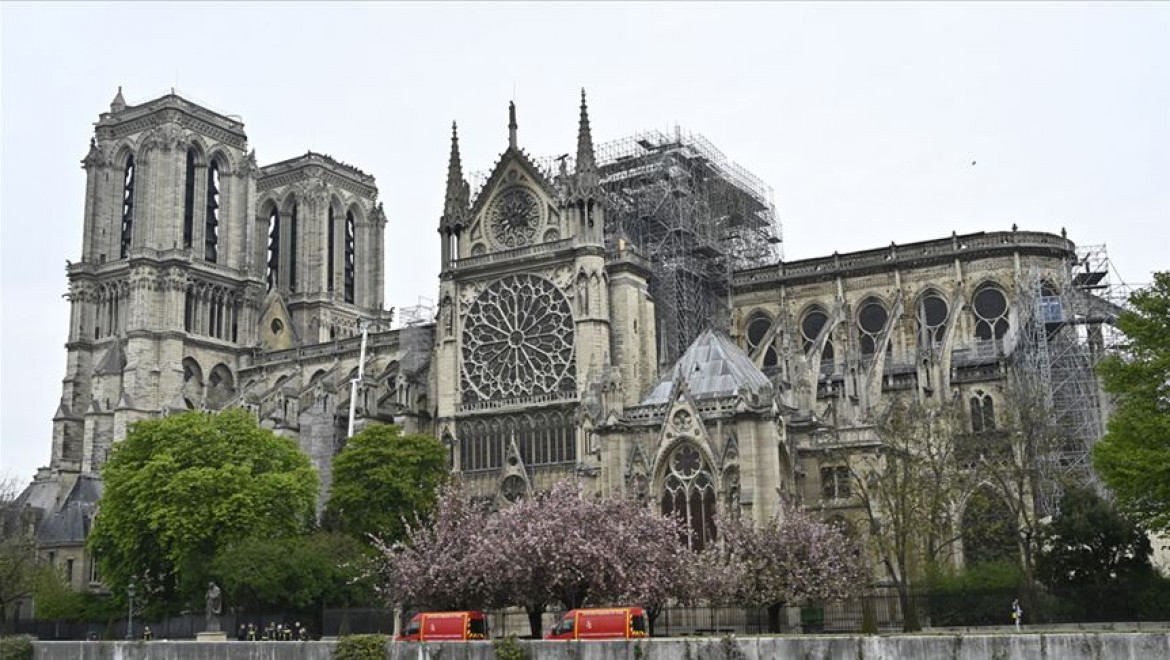 UNESCO Notre Dame Katedrali'nin renovasyonuna destek verecek