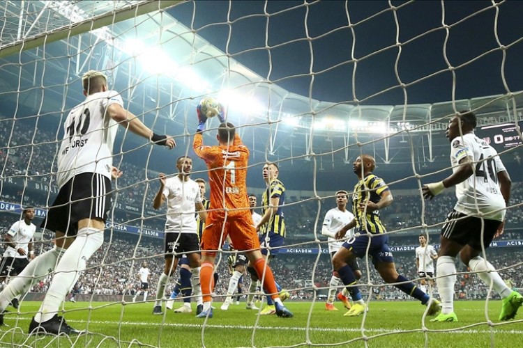 Beşiktaş, Fenerbahçe derbisinde golsüz beraberlik
