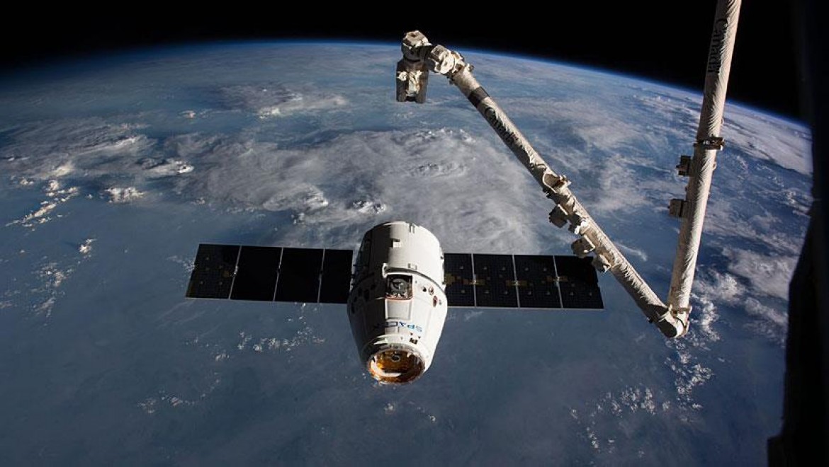 SpaceX'ten Uzay İstasyonuna Noel Hediyesi