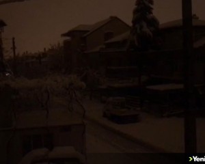 Isparta'da yoğun kar yağışı nedeniyle elektrik kesintisi yaşanıyor