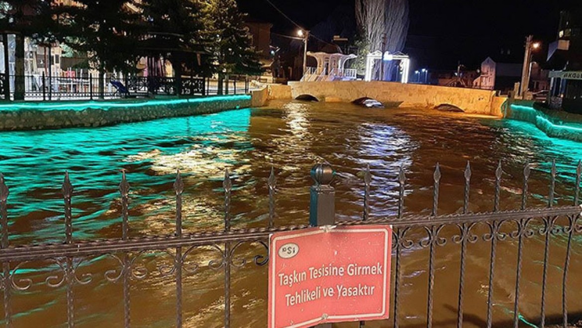 Konya'daki Çarşamba Çayı'nda su seviyesi kritik seviyeye yükseldi