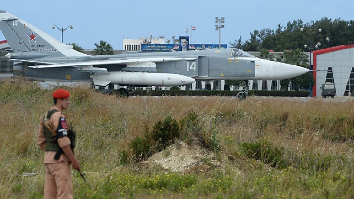 Suriye'deki Rus Üsleri Yakınında 7 ABD Keşif Uçağı Tespit Edildi