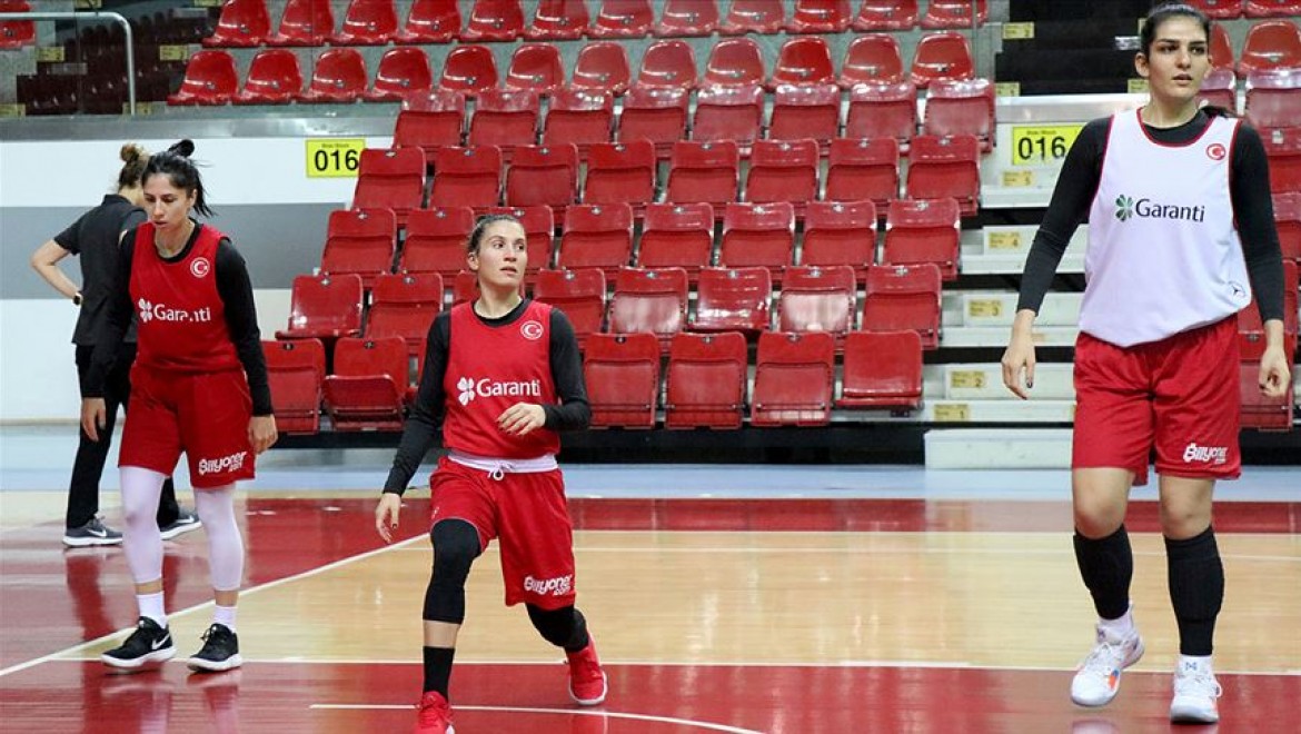 A Milli Kadın Basketbol Takımı hazırlıklarını sürdürüyor