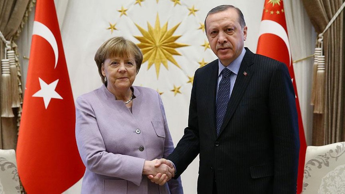 Cumhurbaşkanı Erdoğan Merkel ile Görüştü