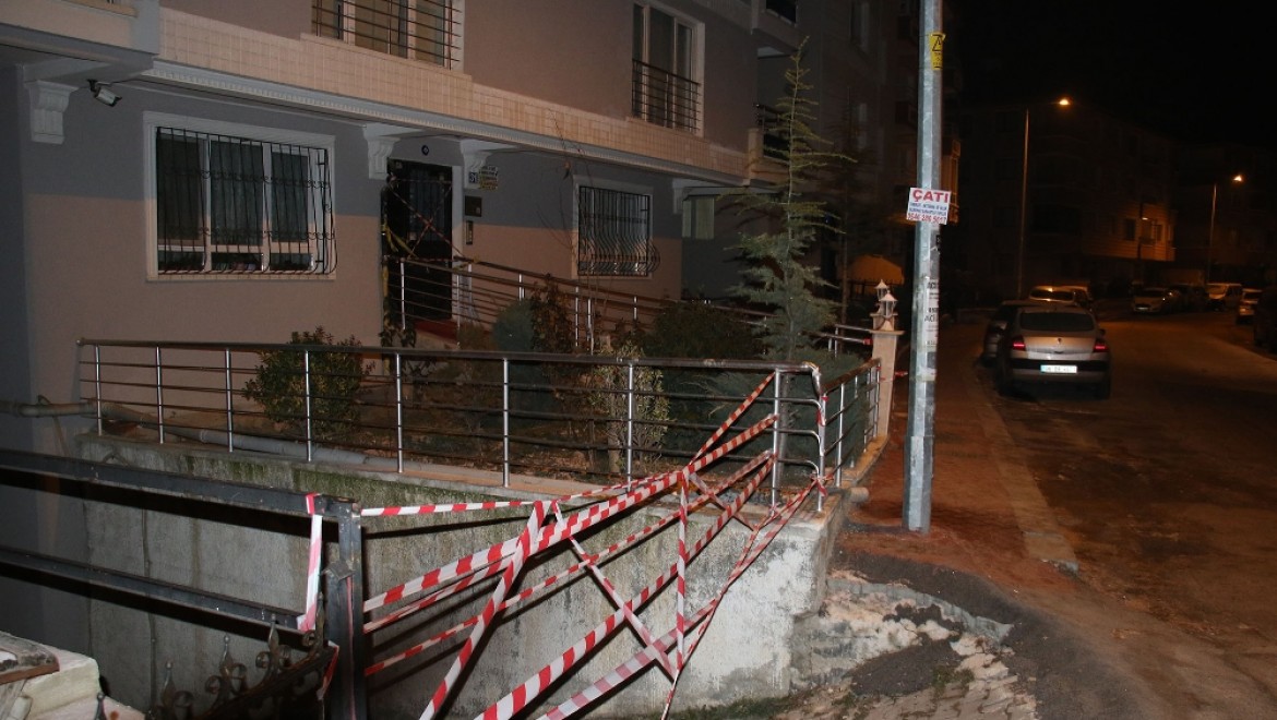 Ankara’da İstinat Duvarı çöktü: İki Bina Boşaltıldı