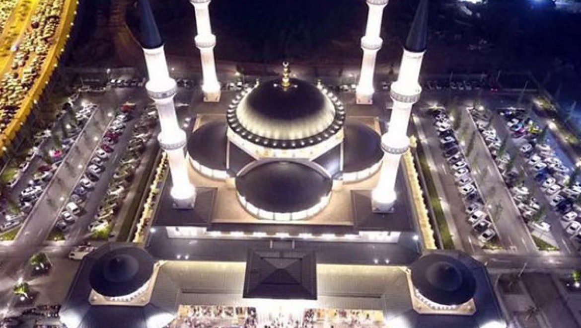 Beştepe Millet Camii'nde Kadir Gecesi idrak edildi