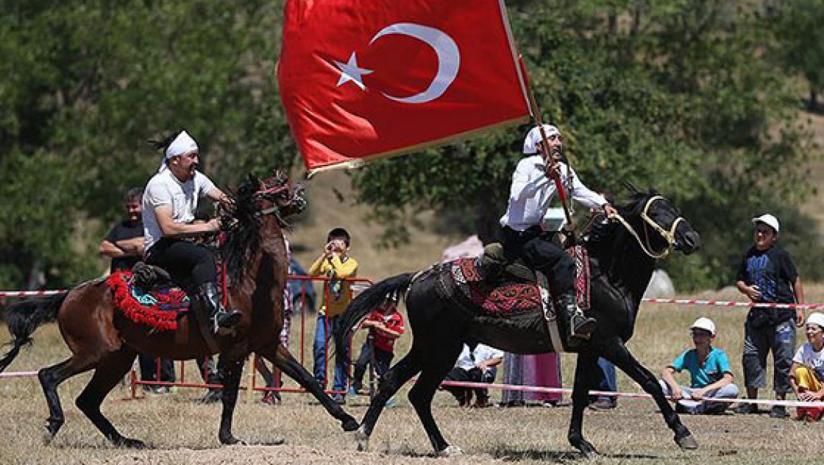 En eski Türk savaş oyunu'nu yaşatıyorlar