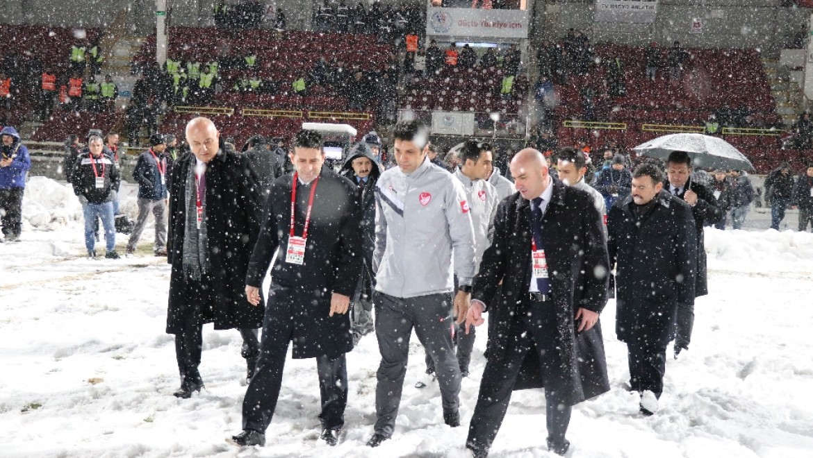 Boluspor - Galatasaray Maçı Ertelendi