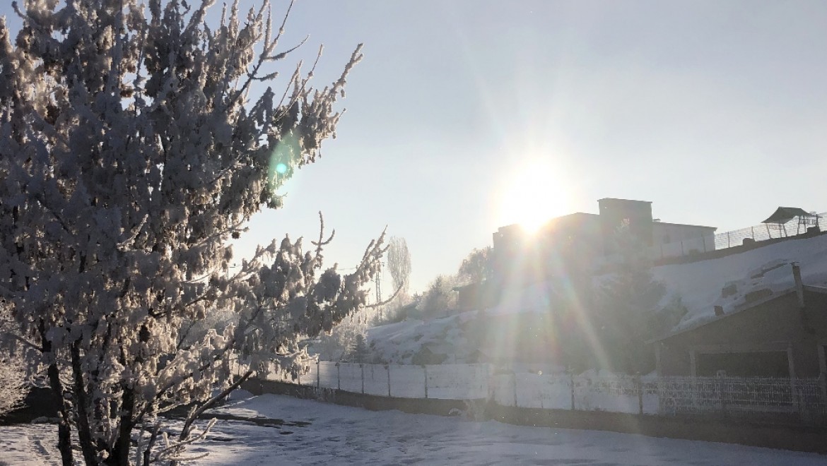 Doğu Anadolu Buz Kesti: Kars Eksi 20’yi Gördü