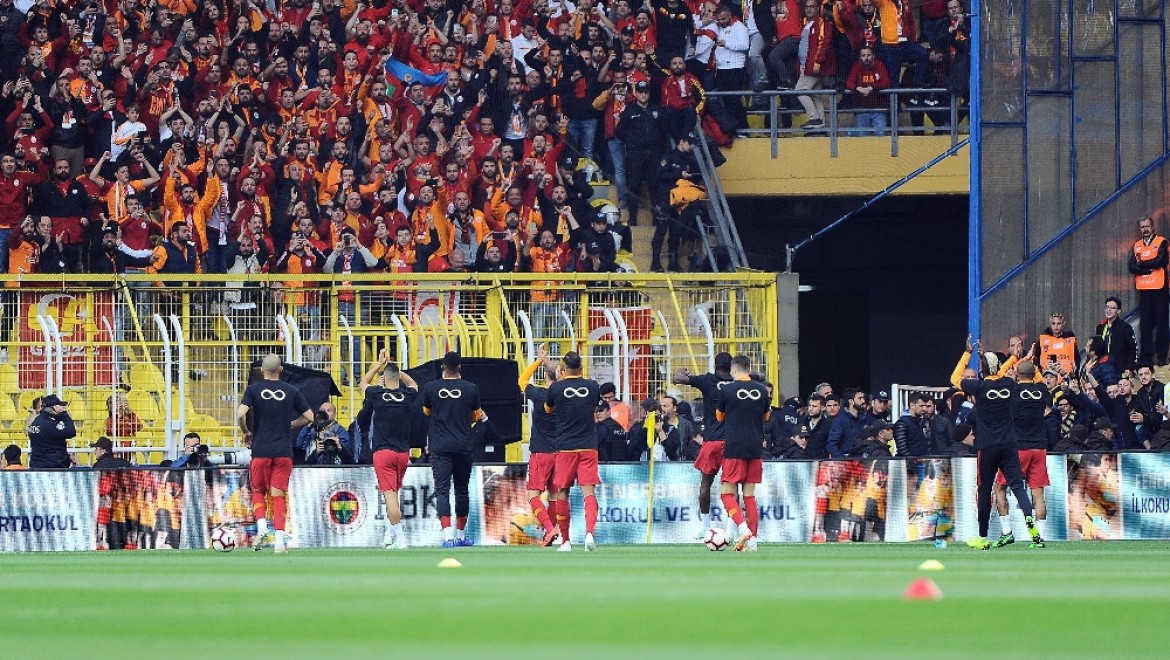 Galatasaraylı Futbolcular, Can Bartu'yu Unutmadı